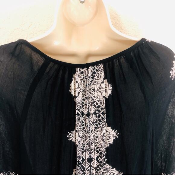 NWT Angie Black Red Boho Inspired Print Long Sleeve Top 3 button Scoop Neck Top - Picture 10 of 16